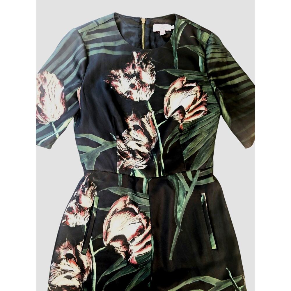 Ted Baker Sarena Floral Romper Green Back Zip Pockets Womens Size 1 Playsuit